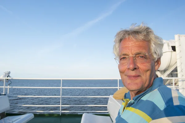 Man on cruise ship — Stock Photo, Image