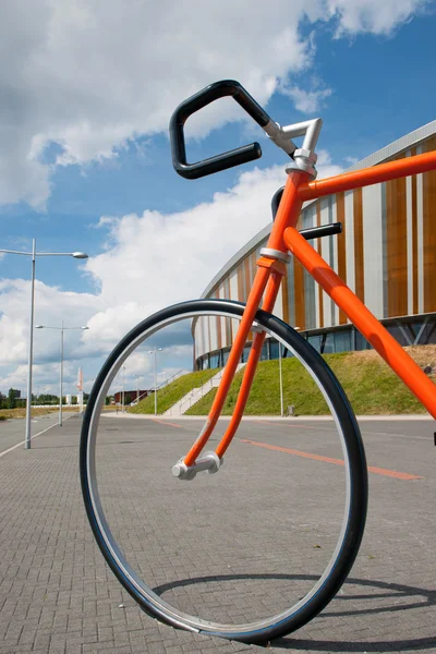 Grande bici in strada — Foto Stock