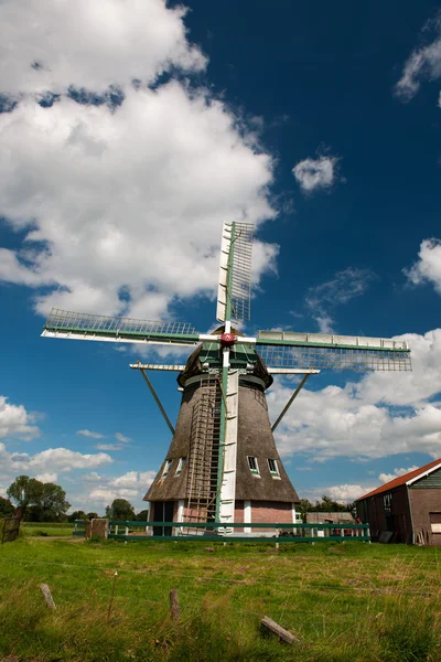 Windmill in Holland — Stock Photo, Image