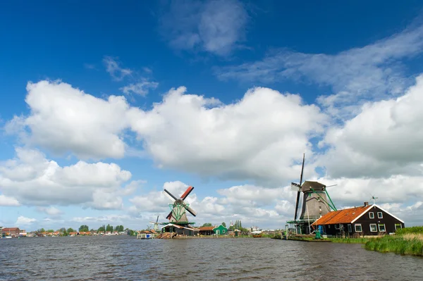 Windmills at Dutch Zaanse Schans — Stock Photo, Image