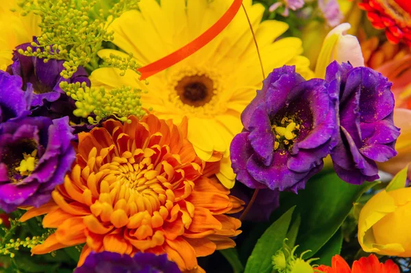 五颜六色的花束鲜花 — 图库照片