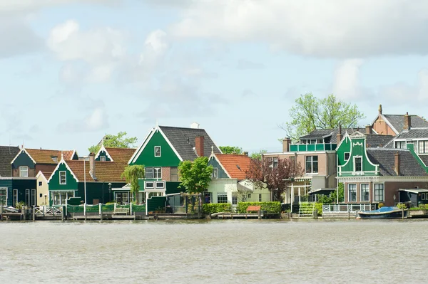 Рядок будинків у типовий голландського селища — стокове фото