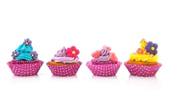 Lila och rosa cupcakes — Stockfoto