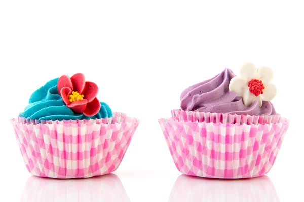 Lila och rosa cupcakes — Stockfoto