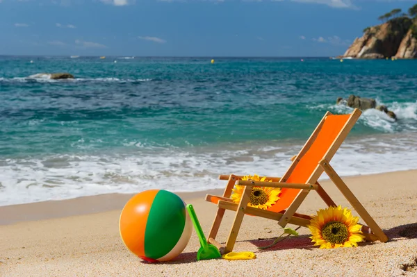 Sedia da spiaggia vuota — Foto Stock