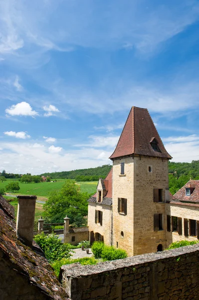 Typiska hus i franska dordogne — Stockfoto