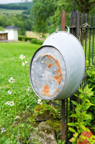 Old zinc tub — Stock Photo, Image