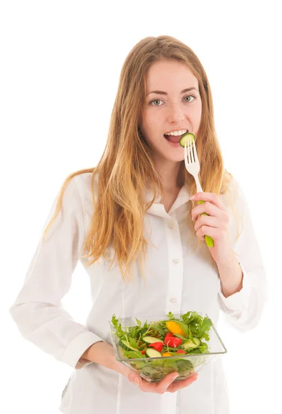 新鲜的沙拉饮食的女人 — 图库照片