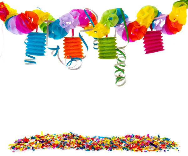 Partij met confetti en papier ketting — Stockfoto