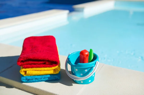 Towels and toys — Stock Photo, Image