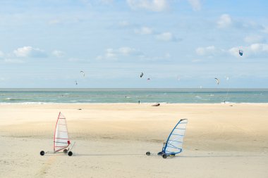 Kara yelken ve powerkiting