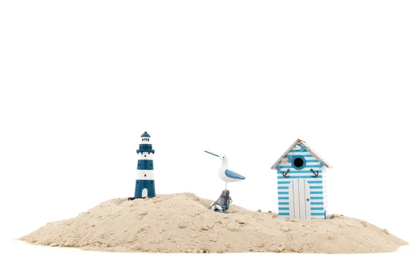 Deniz feneri ile plaj — Stok fotoğraf