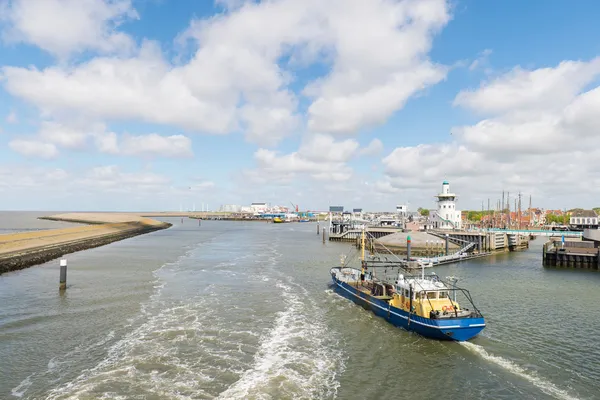 Hafen im holländischen Harlingen — Stockfoto