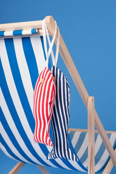 Blauwe strandstoel — Stockfoto