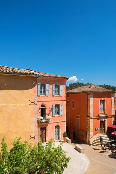 Stadhuis in roussillon — Stockfoto