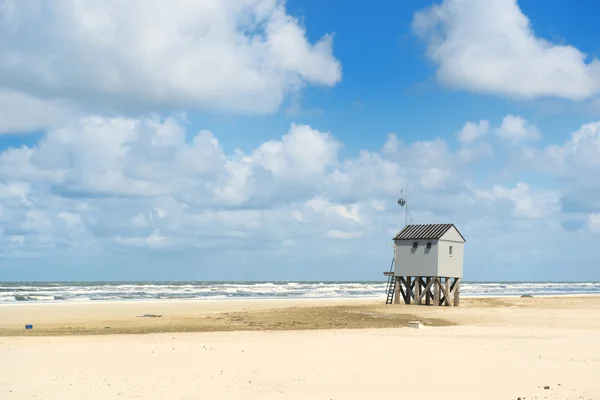 Drowning house at the beach — Stock Photo, Image