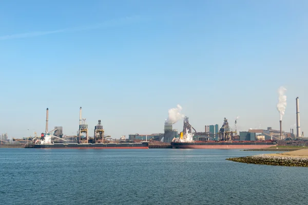 Industriële zee haven — Stockfoto