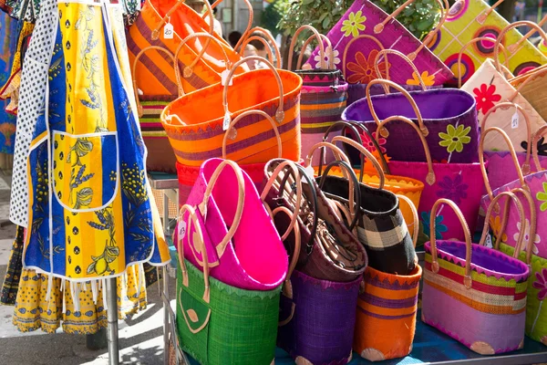 Kolorowe torby na francuski rynek — Zdjęcie stockowe