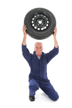 makinist araba tekerleği ile 