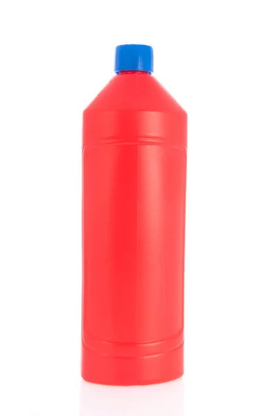 Plastic Rode Fles Met Blauwe Dop Geïsoleerd Witte Achtergrond — Stockfoto