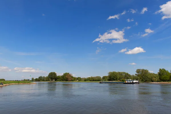 Landschap Nederlandse Rivier Ijssel Met Boot — Stockfoto