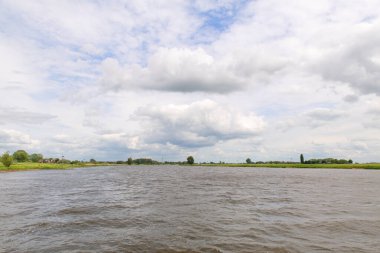 Hollanda Nehri 'nin manzarası IJssel 