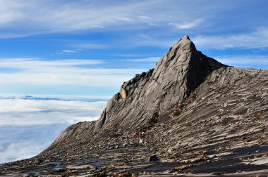 Güney peak, mount kinabalu