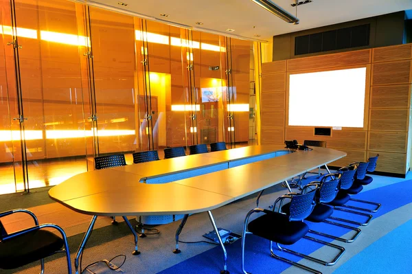 Boş ofis konferans salonu