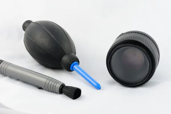 Perangkat pembersih lensa terisolasi — Stok Foto