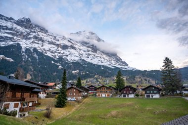 Grindelwald - dağ manzaralı güzel köy - İsviçre