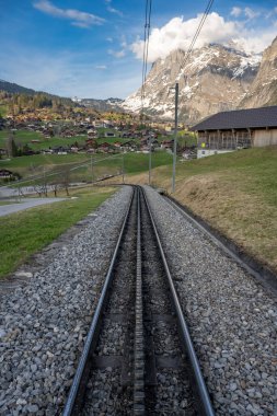 Grindelwald - dağ manzaralı güzel köy - İsviçre
