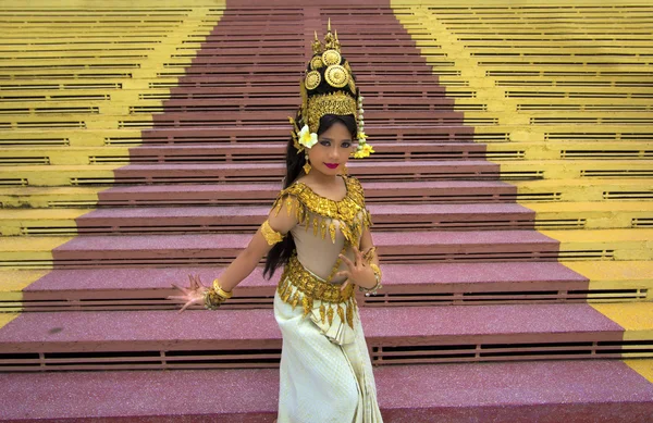 Dançarina apsara — Fotografia de Stock