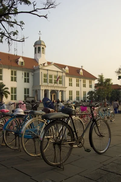 Cykel uthyrning, kota, jakarta, Indonesien — Stockfoto