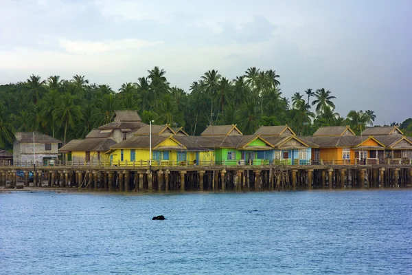 Maisons en bois, île de Penyengat, indonésie — Photo