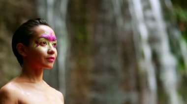 Borneo yağmur ormanı kabile kültür: Yüz boyama