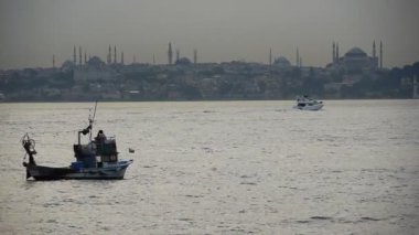 balıkçı tekneleri Ayasofya yakınlarında Ayasofya