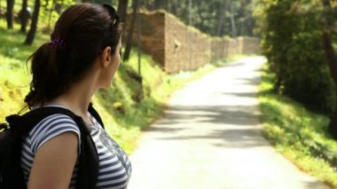 güzel kız Street'te arıyor