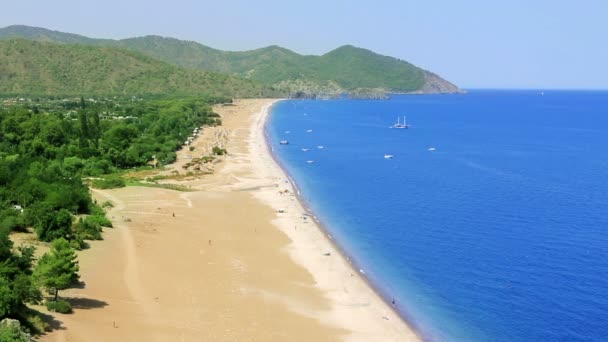 Costa mediterrânica de alto ângulo — Vídeo de Stock