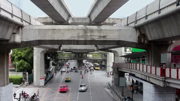 Bangkok sokaklarında — Stok video