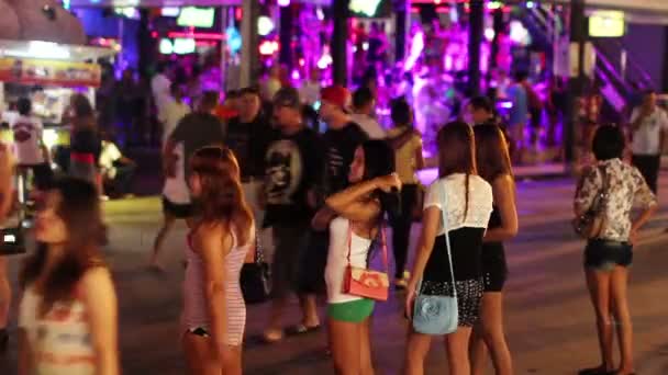 Les prostituées attendent le client — Video