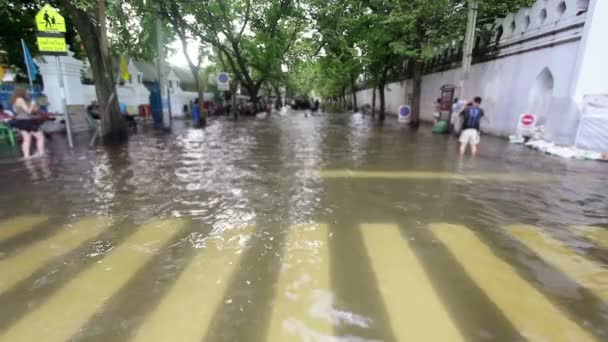 Rua sob inundação — Vídeo de Stock