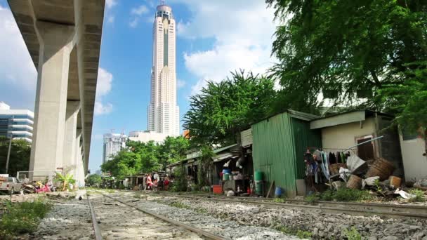 Favelas ferroviárias — Vídeo de Stock