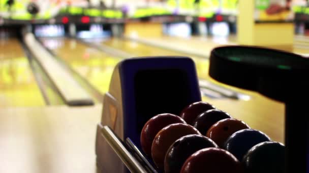 Bowling playing — Stock Video