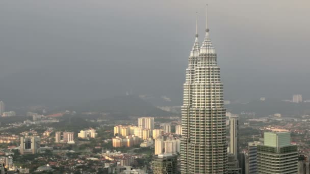 Petronas Twin Towers, Kuala lumpur — Stockvideo