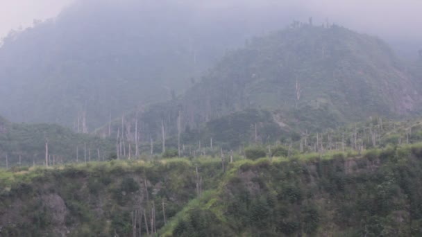 Monte volcán merapi en indonesia — Vídeo de stock