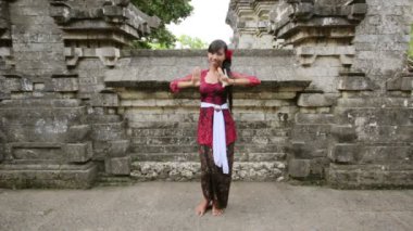 geleneksel dans dans uluwatu Tapınağı, bali bali kız
