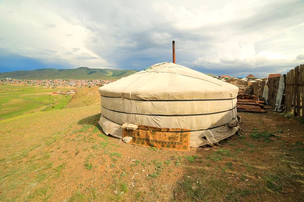 Ménages pauvres en périphérie de Oulan-Bator, Mongolie — Photo
