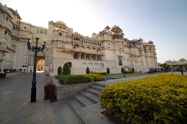 Pátio no Palácio da Cidade, Udaipur Fotografias De Stock Royalty-Free