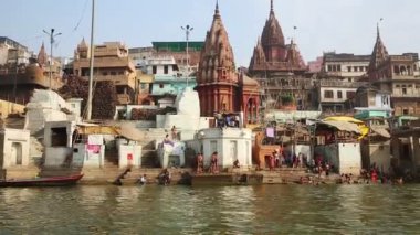 varanasi her gün sahnede