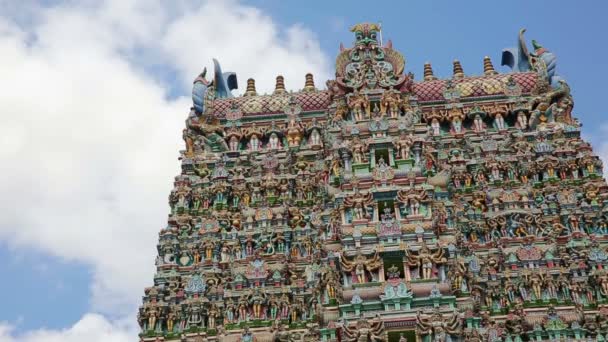 Ornate facade of Hindu temple — Stock Video